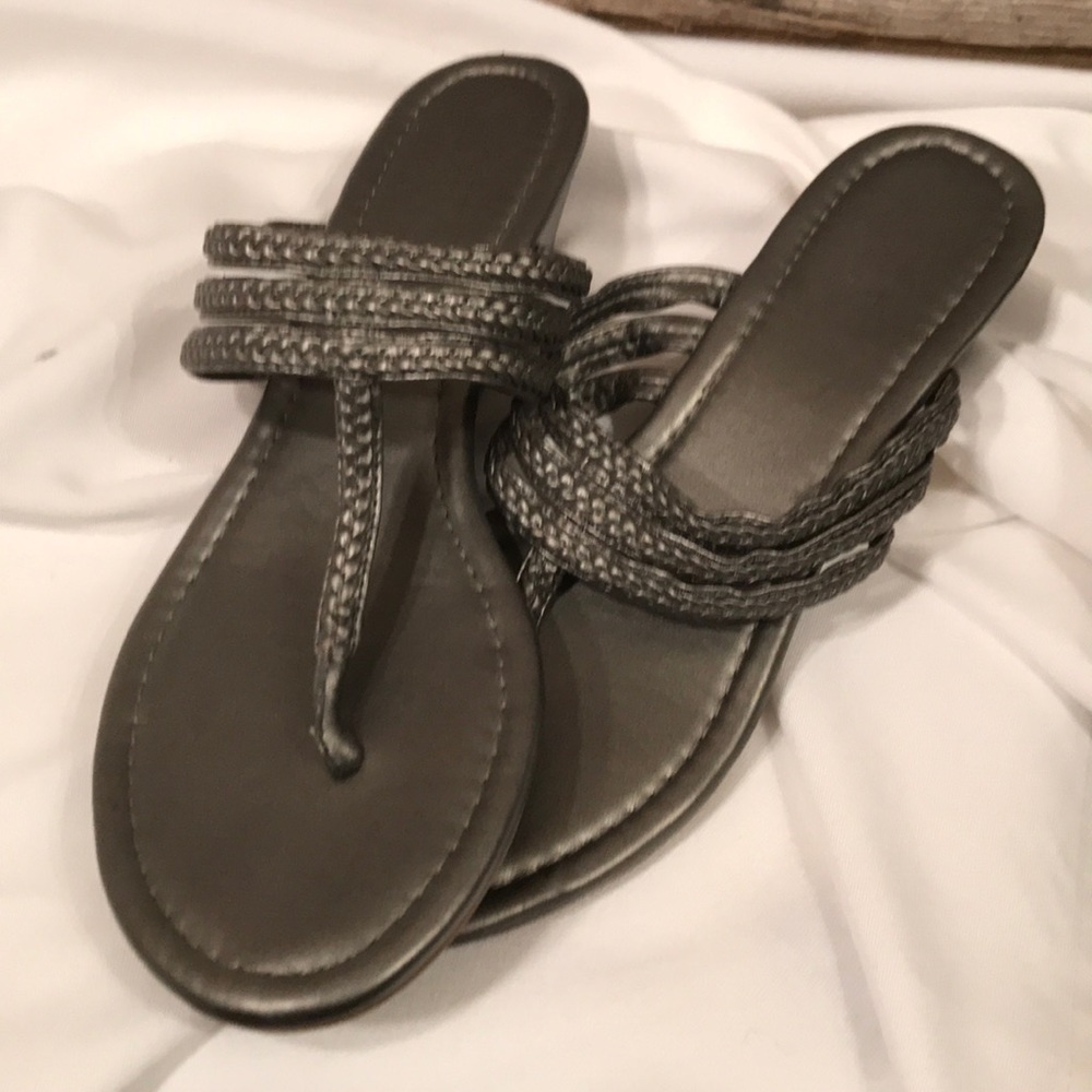 NWOT ANN TAYLOR LOFT SANDAL